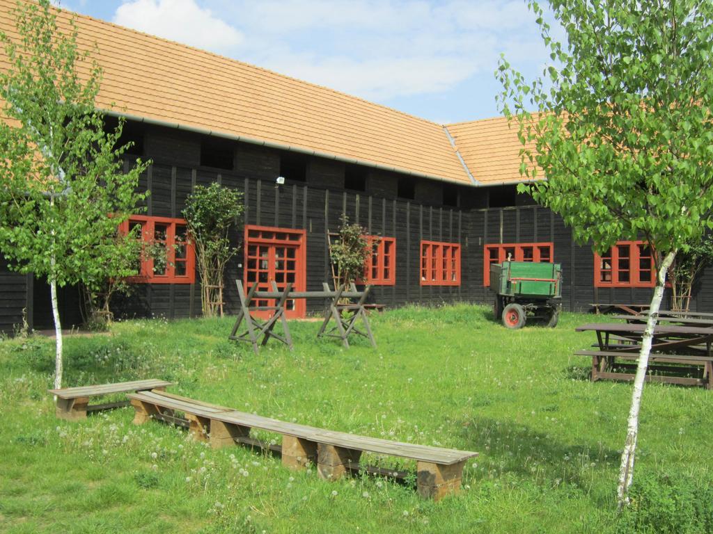 Nyirfaliget Lovaskemping Es Turistahaz Hotell Nyíregyháza Exteriör bild